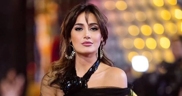 حلا شيحة تكشف مفاجأة عن “السلم والثعبان”