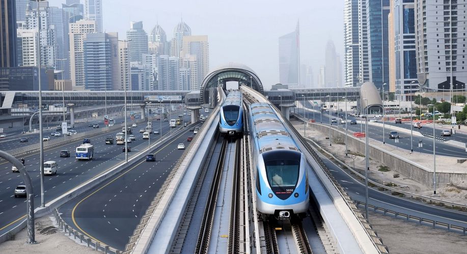 مسار الخط الأزرق لمترو دبي.. قفزة حضارية نحو مستقبل مستدام
