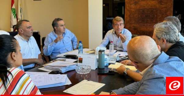 فياض عرض مع ادارة كهرباء لبنان آلية تزويد المؤسسة بالمحروقات: لاعادة توزيع فائض الطاقة على مناطق النزوح