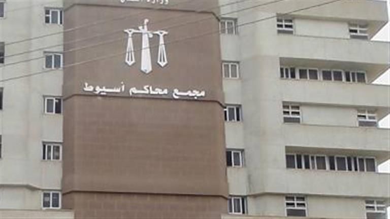 قصة "سمر" مع المعالج الروحاني.. من البحث عن علاج للوقوع في فخ الابتزاز بصور خاصة