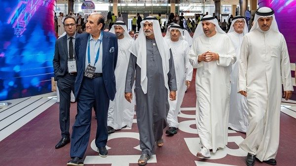 نهيان بن مبارك: الإمارات ستظل قبلة كبريات شركات التكنولوجيا على مستوى العالم