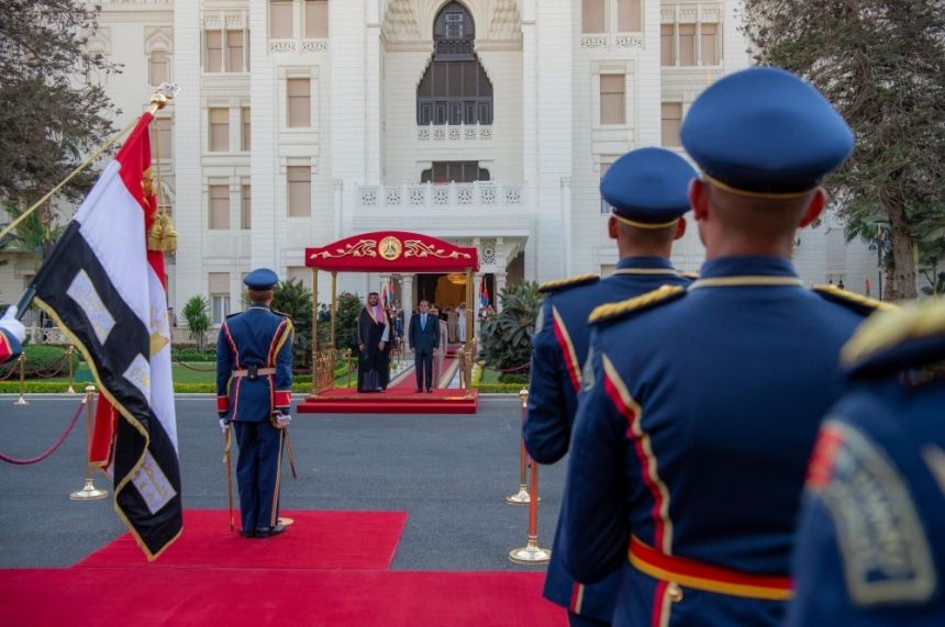 زيارة ولي العهد إلى مصر.. تعاون اقتصادي وتوافق في القضايا الإقليمية