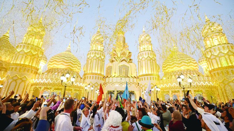 الامارات | القرية العالمية تعود.. 40 ألف «سعادة» في انتظاركم