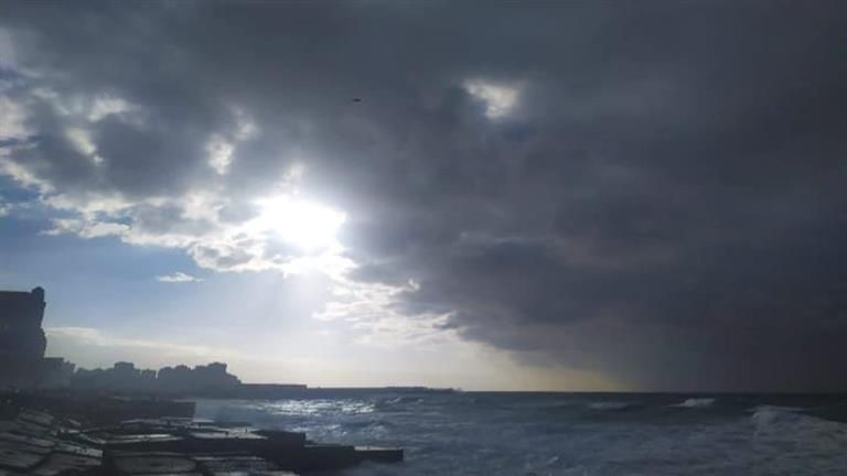 اضطراب ملاحة وأمطار بهذه المناطق.. الأرصاد تُحذر من طقس الساعات المقبلة