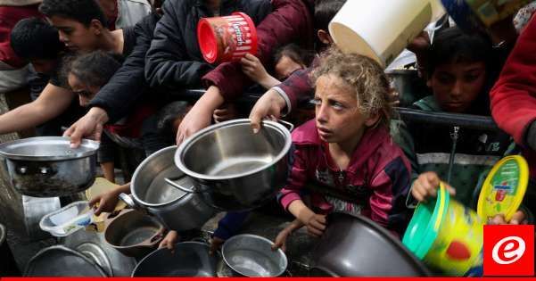 "رويترز" عن مصادر مشاركة بالمعاملات التجارية: إسرائيل أوقفت معالجة طلبات استيراد المواد الغذائية لقطاع غزة