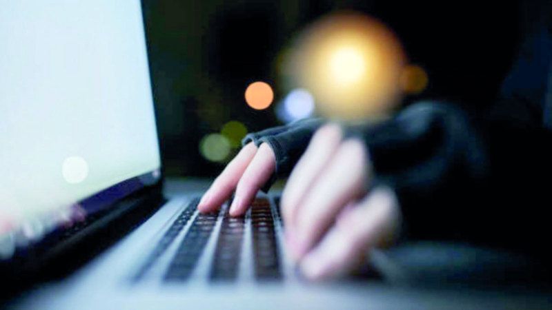 الامارات | 6 وسائل للابتزاز الإلكتروني أبرزها «الصدفة» و«الاختراق» و«استعادة البيانات»       