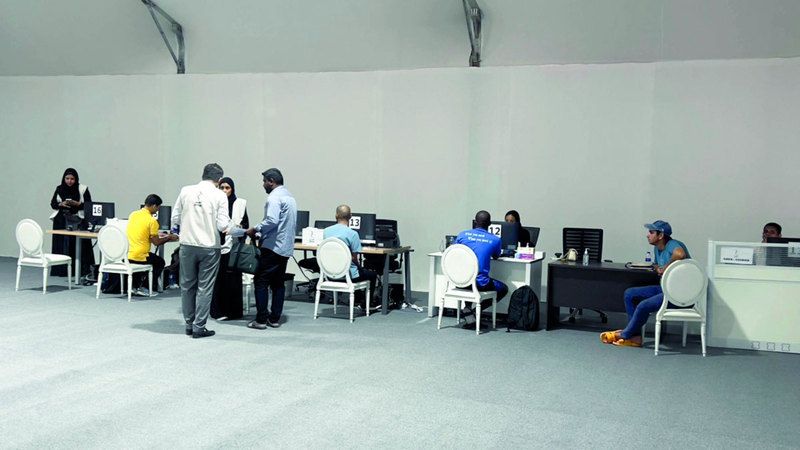 الامارات | «الهوية والجنسية» تسمح بتعديل وضع مخالفي الإقامات على كفالة الشركات المتعثرة