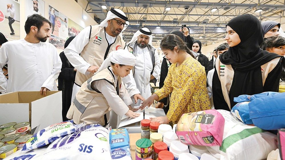 «الإمارات معك يا لبنان».. أصحاب الهمم وذووهم وكوادر «زايد العليا» ينظمون «تبرع»