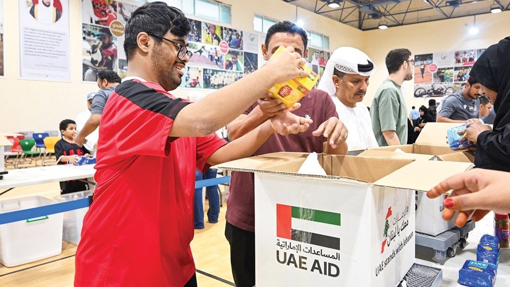 «الإمارات معك يا لبنان».. أصحاب الهمم وذووهم وكوادر «زايد العليا» ينظمون «تبرع»