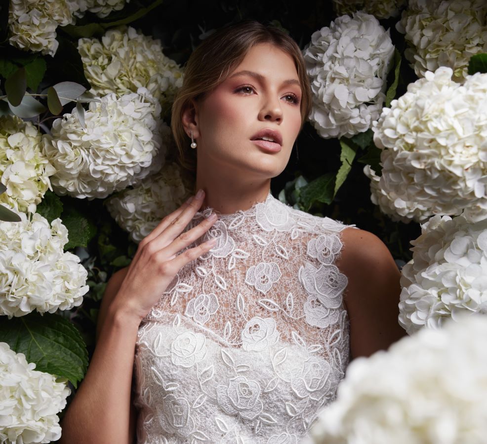 أجدد صيحات مكياج العروس لخريف 2024 استوحيها من عروض الأزياء العالمية