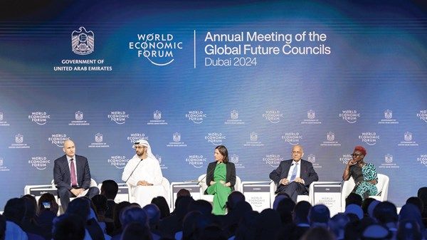 عمر العلماء: الإمارات مركز عالمي لتطوير استخدامات الذكاء الاصطناعي