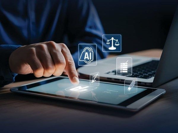 «قضاء أبوظبي» توظف الذكاء الاصطناعي لإجراء معاملات الكاتب العدل والتوثيقات