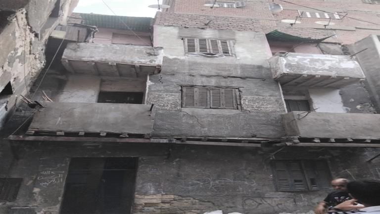 انهيار جزئي لعقار بجوار محكمة زينهم