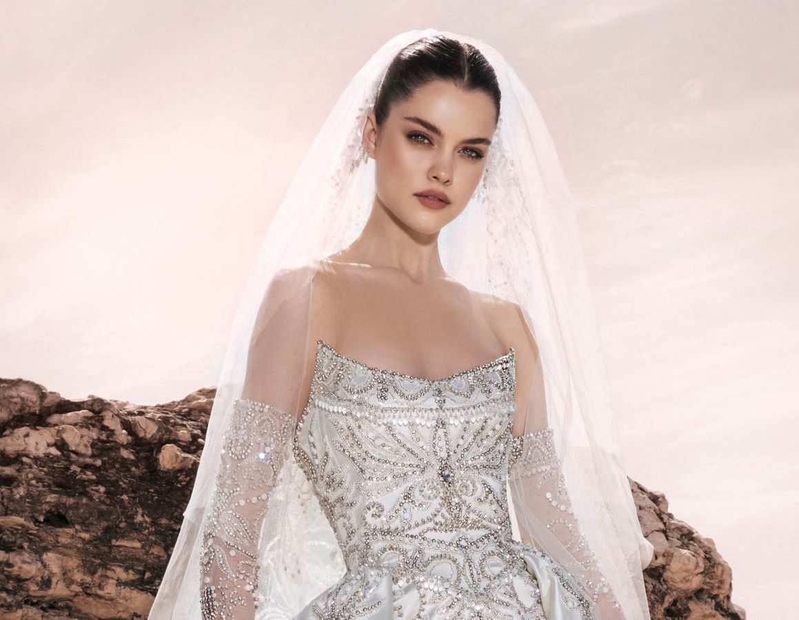 أجدد صيحات مكياج العروس لخريف 2024 استوحيها من عروض الأزياء العالمية