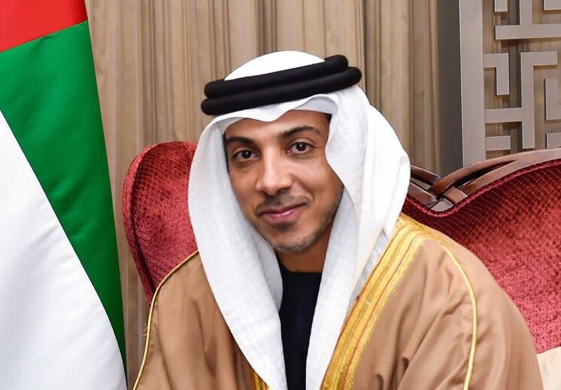 الامارات | منصور بن زايد يوجه بزيادة قيمة جوائز كأس رئيس الدولة للخيول العربية إلى 8 ملايين درهم