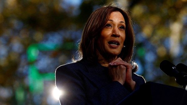 هاريس تعلّق على الفرق بين رئاستها وولاية بايدن