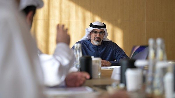 خالد بن محمد بن زايد يترأس اجتماع مجلس أبحاث التكنولوجيا المتطورة