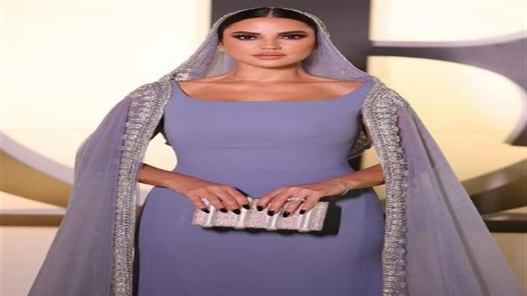أحدث جلسة تصوير لـ درة بالكويت.. والجمهور يغازلها (صور)