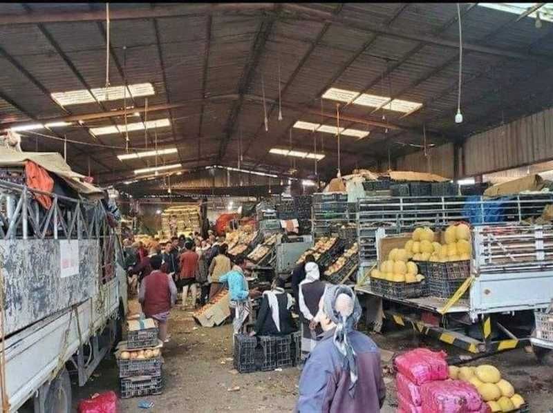 إب..مليشيا الحوثي تعاود اقتحام سوق نادي الشعب الرياضي وتختطف عدداً من التجار