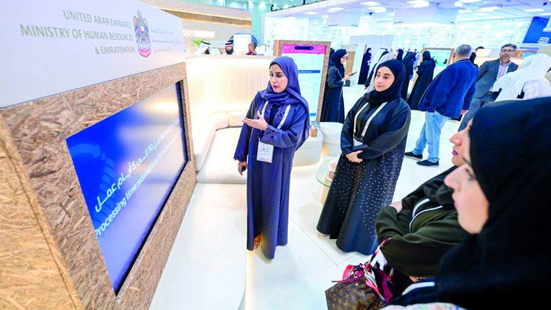 الامارات | «الموارد البشرية» تدعم سوق العمل بـ 7 مبادرات «ذكية»