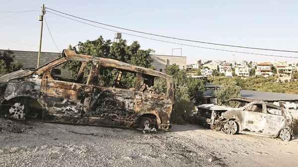 مستوطنون يطلقون الرصاص تجاه قاطفي الزيتون في طولكرم