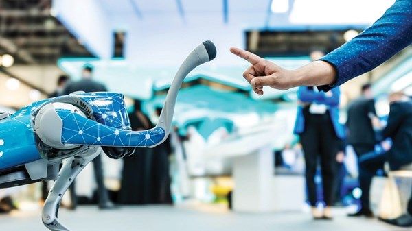 «الروبوتات».. تشعر وتتعلم وتقدم الدعم للإنسان