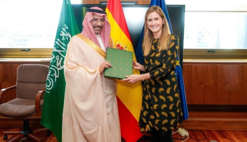 وزير الصناعة يبحث جذب شركات التعدين الإسبانية للاستثمار بالمملكة