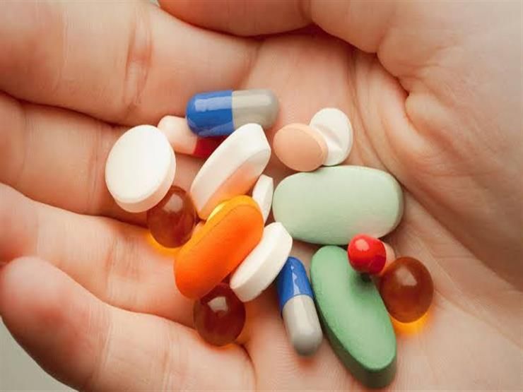 كيف يتعامل الرجال والنساء مع مسكنات الألم؟