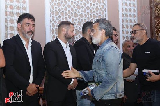 مدحت العدل ورامى صبرى فى عزاء أحمد على موسى بمسجد الشرطة