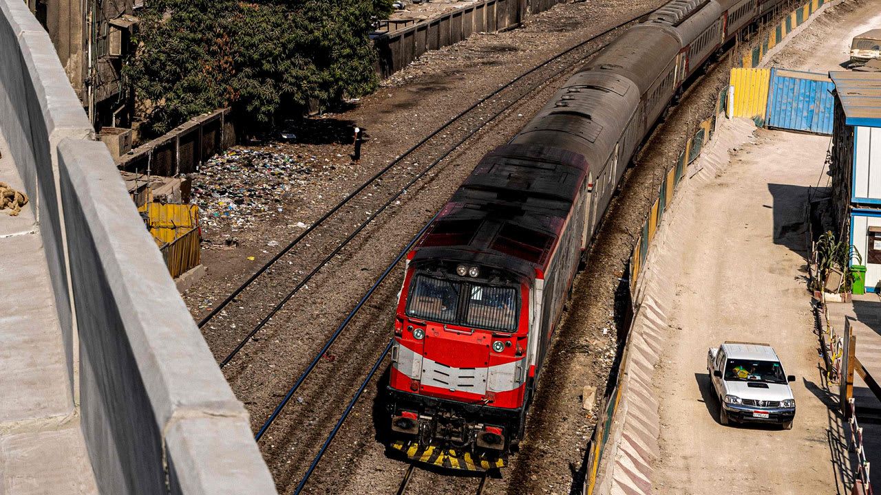 الامارات | قطار يسحق طفلة مصرية وشقيقها خلال ذهابهما الى المدرسة