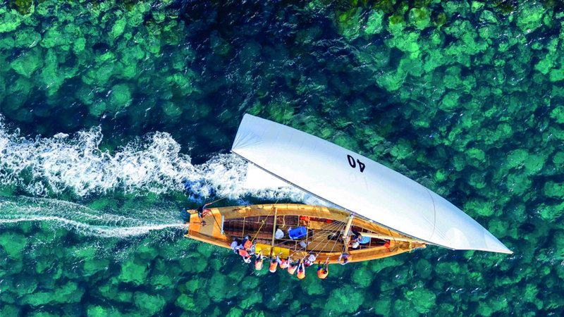 الامارات | «المكحولي 40» يظفر بسباق دبي للقوارب الشراعية 43 قدماً