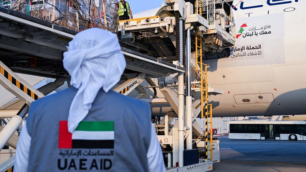 الإمارات ترسل الطائرة الـ12 تحمل 40 طناً من المساعدات للأشقاء اللبنانيين