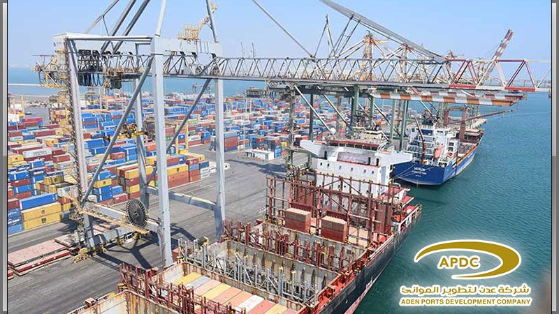 انتشال 10 سفن منه.. مساع حكومية لاستئناف العمل في ميناء الاصطياد السمكي بـ"عدن"