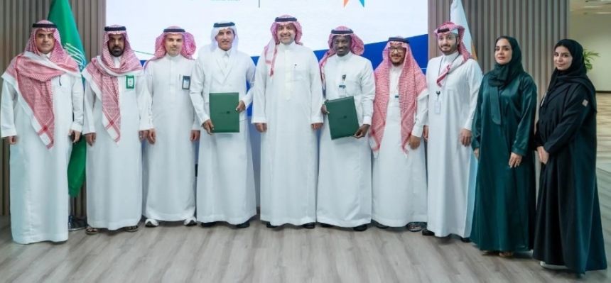 "الموارد البشرية" توقع اتفاقية لتقديم خدمات نوعية لموظفي القطاع العام