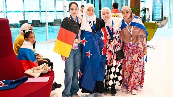 أبطال تحدي القراءة يشيدون برؤية محمد بن راشد في تعزيز الهوية العربية