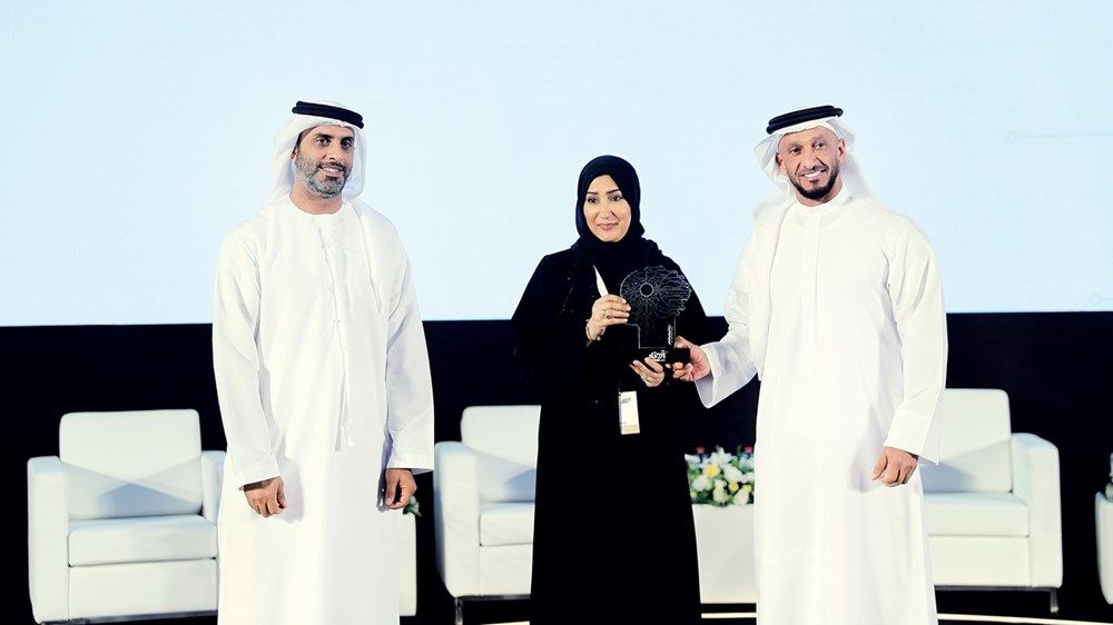 عبدالله آل حامد يُكرِّم المؤسسات المتميزة في تطبيقات الذكاء الاصطناعي