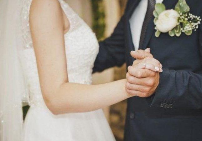 اغرب زواج بالعالم.. عريس يهرب من عروسته في ليلة الزفاف وما فعله الأب أمر صادم ولا يصدقه العقل