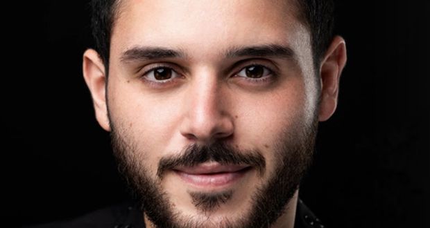 الوليد الحلاني يغني للبنان في الحرب: “بعين السما محروس”