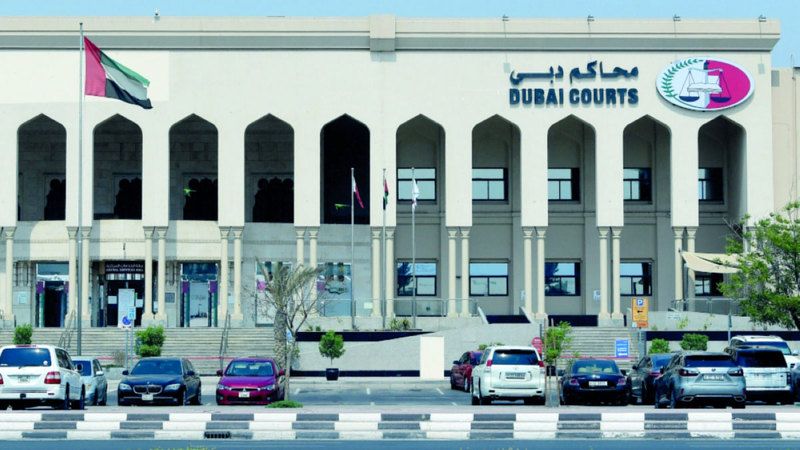 الامارات | صالون يطلب 200 ألف درهم تعويضاً  من «حلّاقه السابق» لـ «عمله لدى منافس»