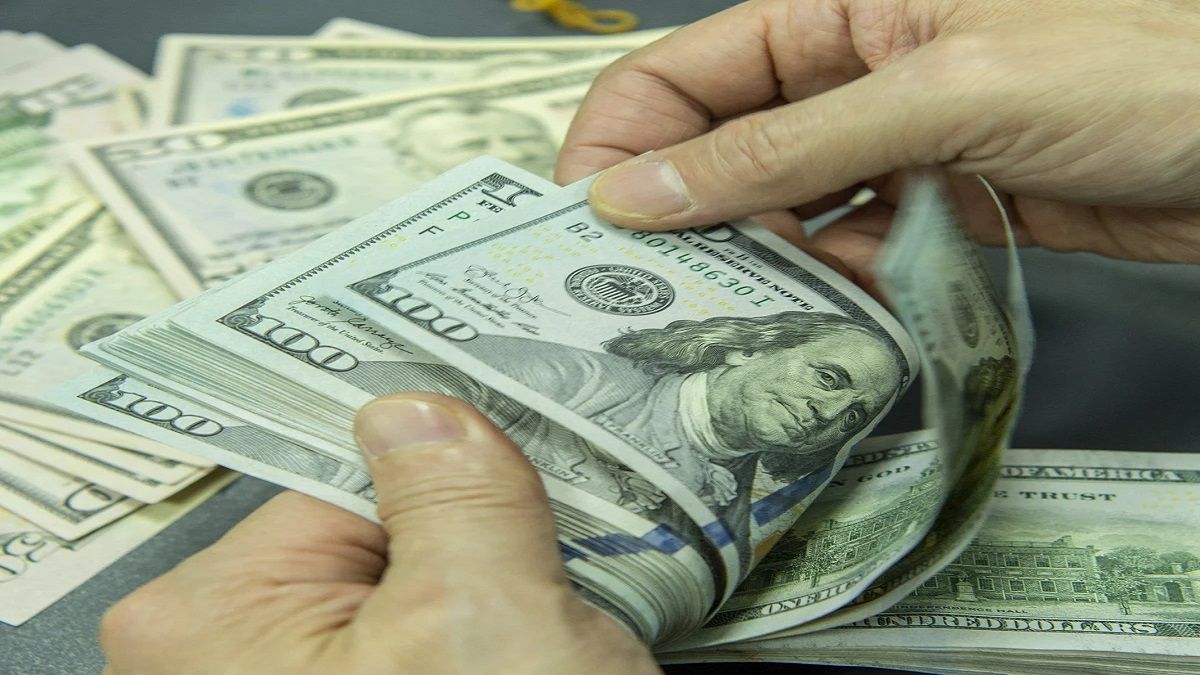 الامارات | صدفة غريبة تحول رجلاً إلى مليونير.. هذا ما حدث لسعيد الحظ