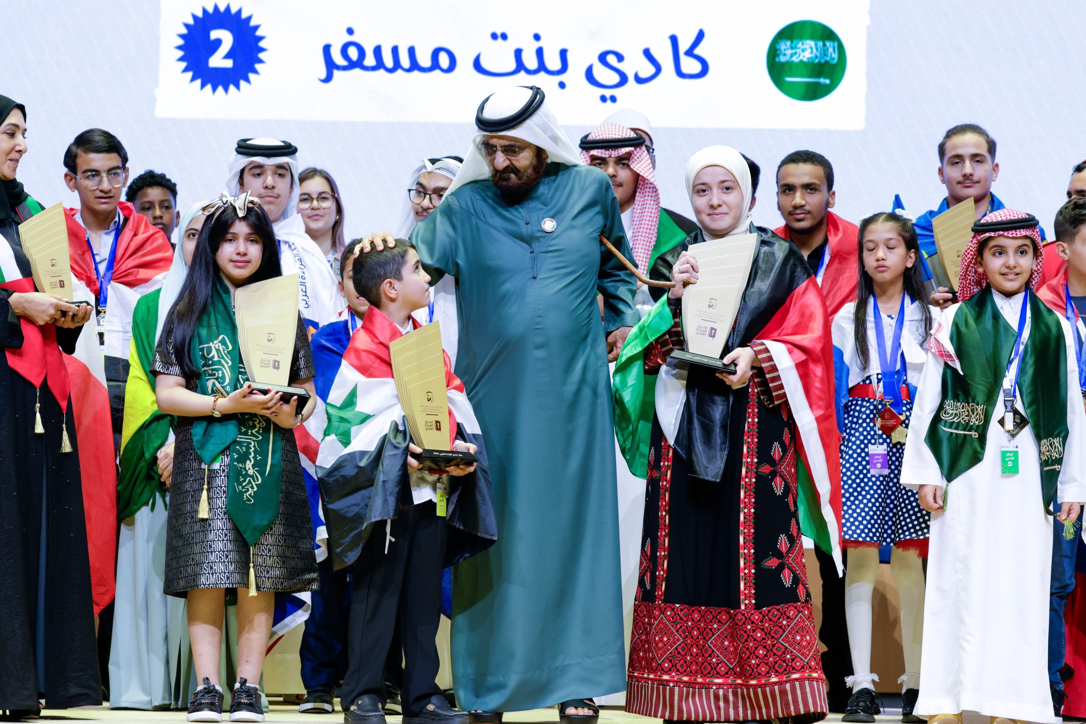 الامارات | محمد بن راشد يتوج أبطال تحدي القراءة العربي 2024