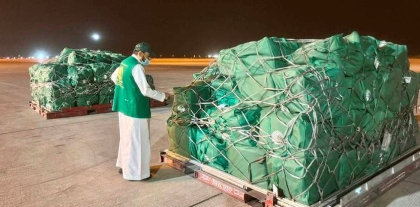 تدفق المساعدات مستمر.. مغادرة الطائرة الإغاثية السعودية الـ 11 إلى لبنان