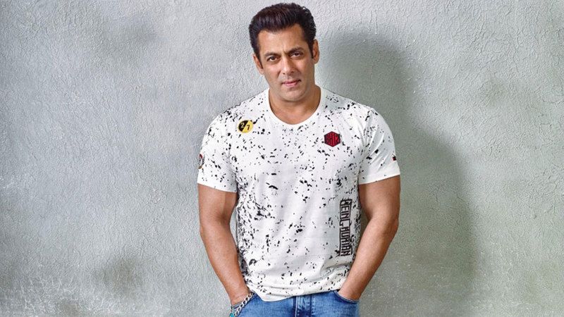 الامارات | سلمان خان وباقة من نجوم بوليوود في دبي