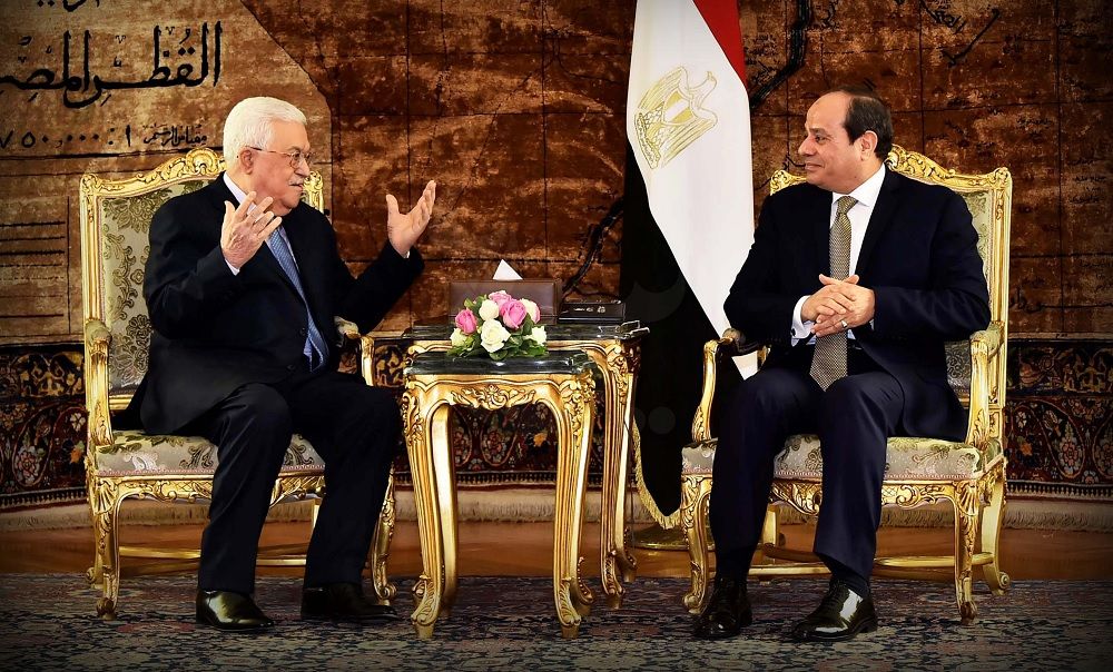 على هامش قمة البريكس.. السيسي لـ أبو مازن: لن نسمح بتصفية القضية الفلسطينية