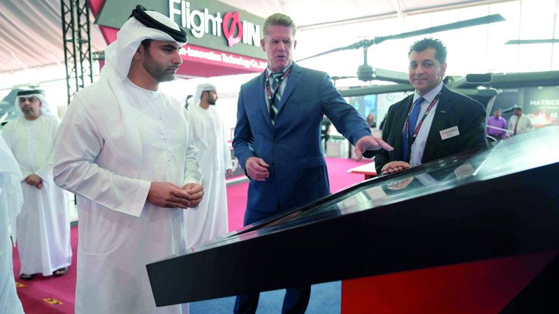 الامارات | منصور بن محمد يزور معرض دبي للهليكوبتر 2024
