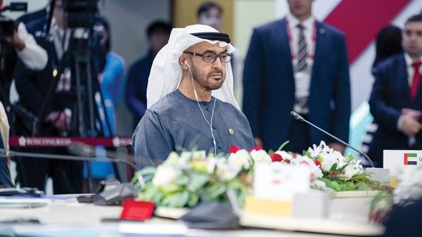 رئيس الدولة: الإمارات تدعم التنمية والسلام إقليمياً ودولياً