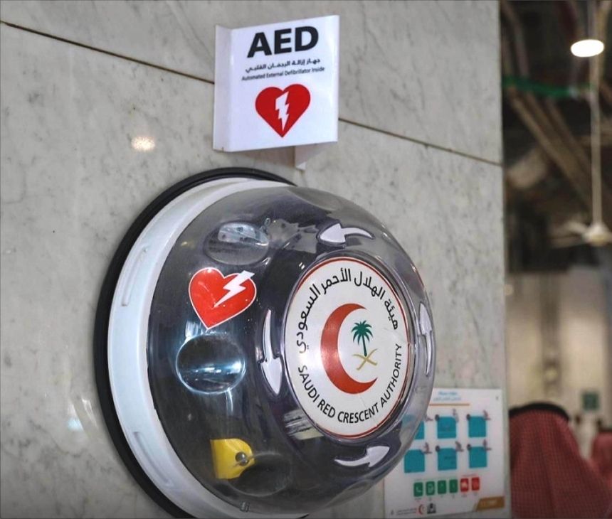 بزمن قياسي.. فرق الإسعاف بالحرم المكي تعيد النبض لمعتمر باكستاني