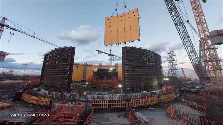 انتهاء تركيب شرائح المستوى الأول لمفاعل الوحدة النووية الثانية بالضبعة