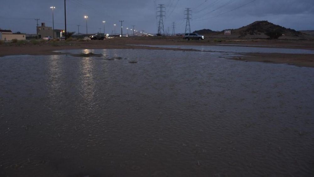 شاهد بالصور.. هطول أمطار على نجران وجيزان