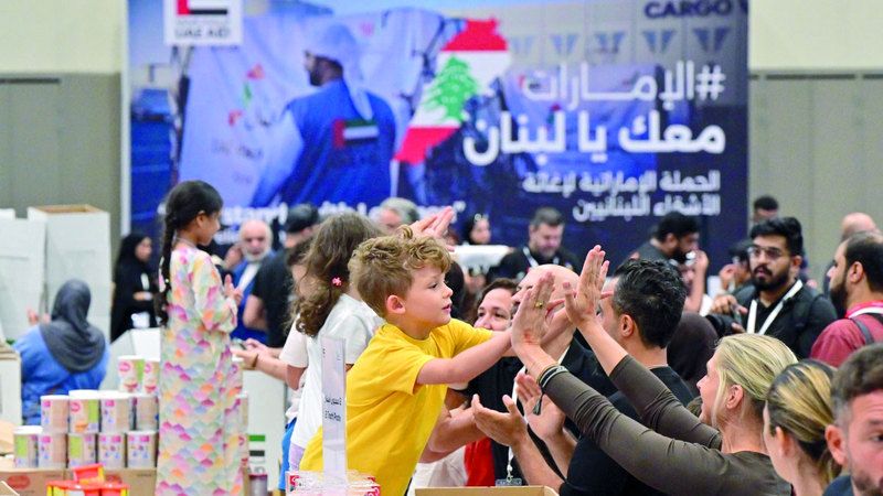 الامارات | نجوم إماراتيون وعرب يتفاعلون مع «الإمارات_معك_يا_لبنان»: إنها شيم عيال زايد